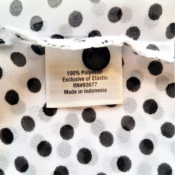 Polka Dot Sleeveless Blouse a.n.a. A New Approach - Picture 10 of 10